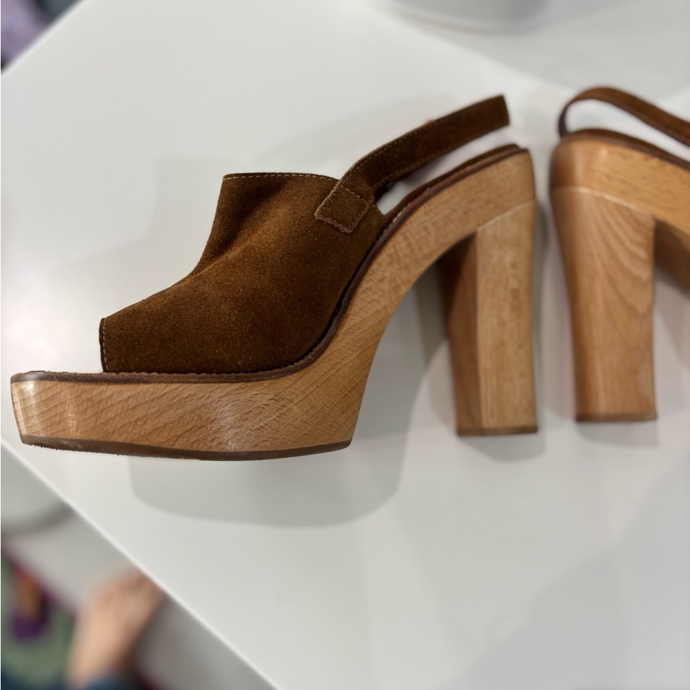 Elegant Brown Suede Women's Mules - Picture 4 of 7